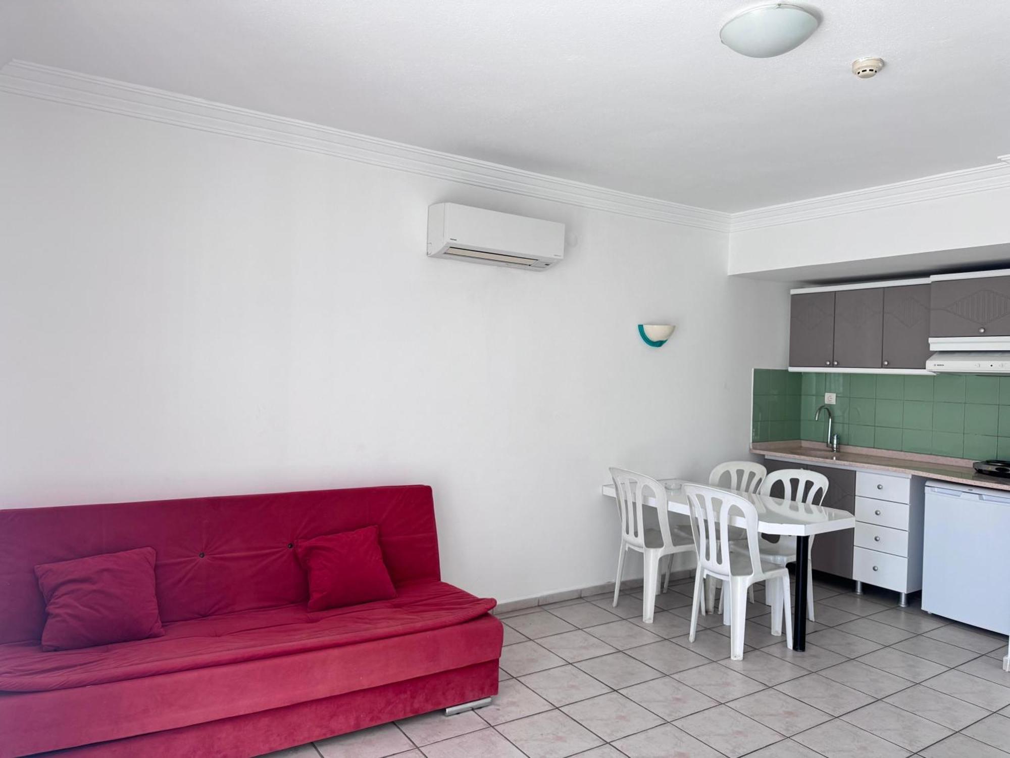Club Kocer Apartments 말마리스 외부 사진