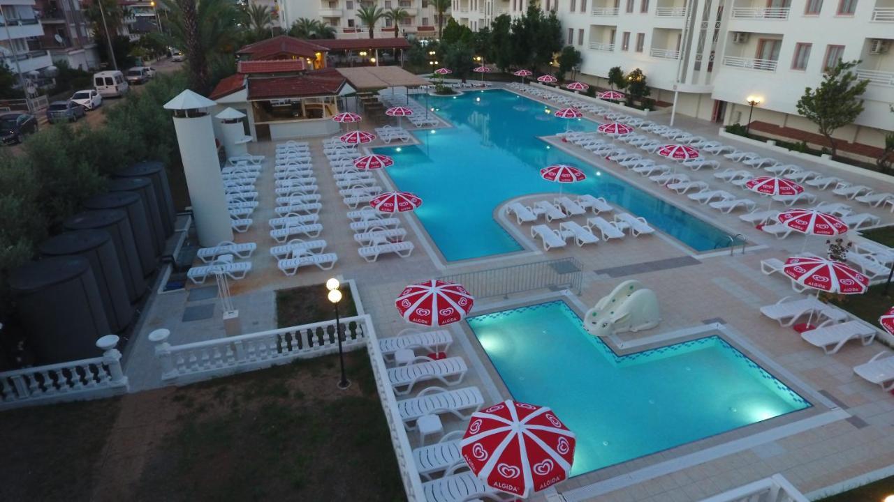 Club Kocer Apartments 말마리스 외부 사진