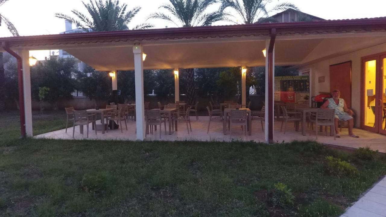 Club Kocer Apartments 말마리스 외부 사진